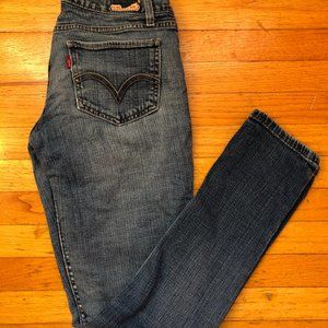 Levi Jeans Size 5M